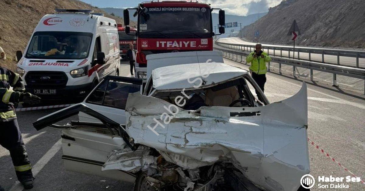 "Denizli'de Korkunç Kaza: Honaz Tüneli Çıkışında 1 Ölü, 1 Yaralı" başlıklı haber için fotorealistik,