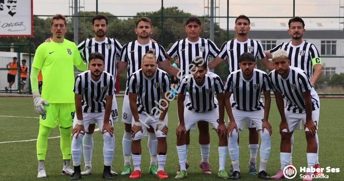 "Aydınspor Kuşadası Deplasmanında Güldü: 3-2'lik Muhteşem Zafer" başlıklı haber için fotorealistik,